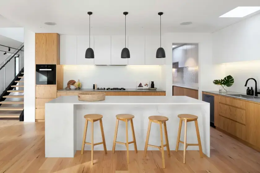 Cozinha contemporânea remodelada